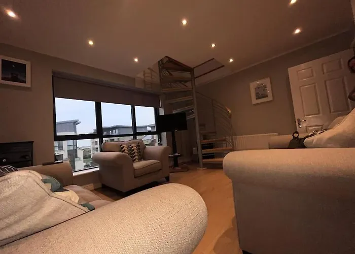 The Coastal Apartment - Homestay