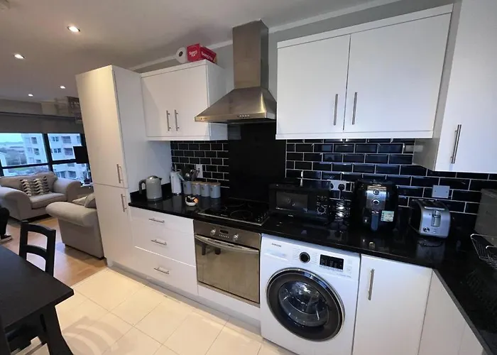 The Coastal Apartment - Homestay