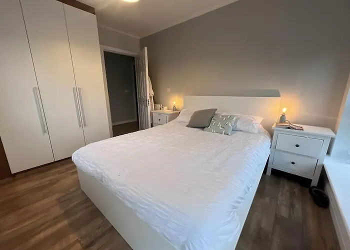 The Coastal Apartment - Homestay
